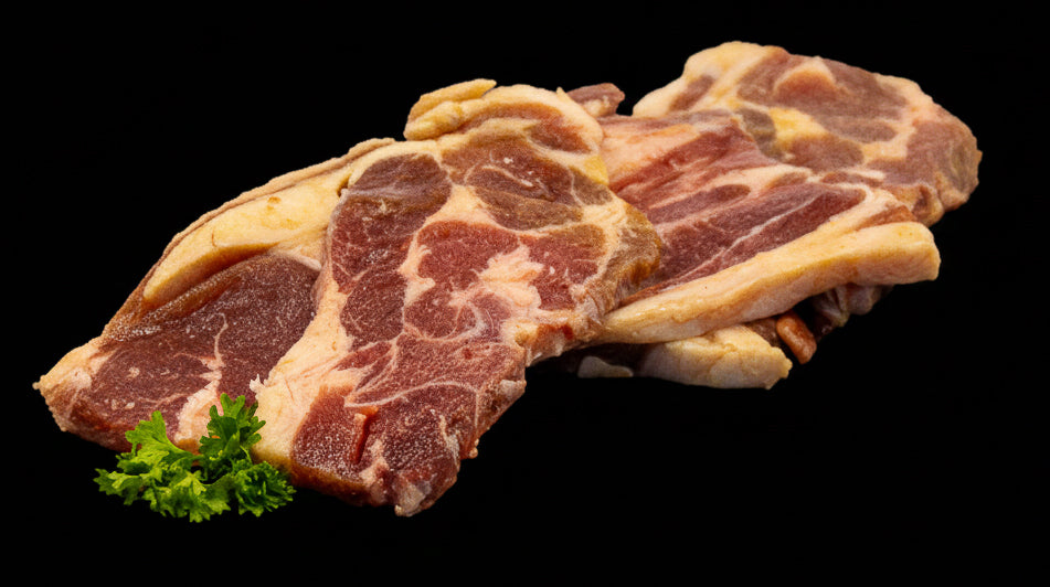 LAMB SHOULDER (GARLIC) (PER KG)