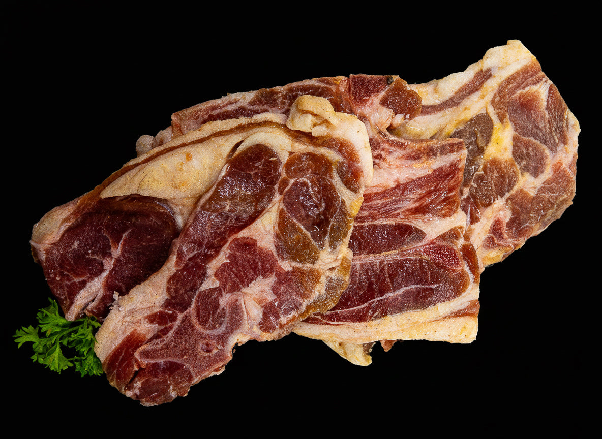 LAMB SHOULDER (GARLIC) (PER KG)